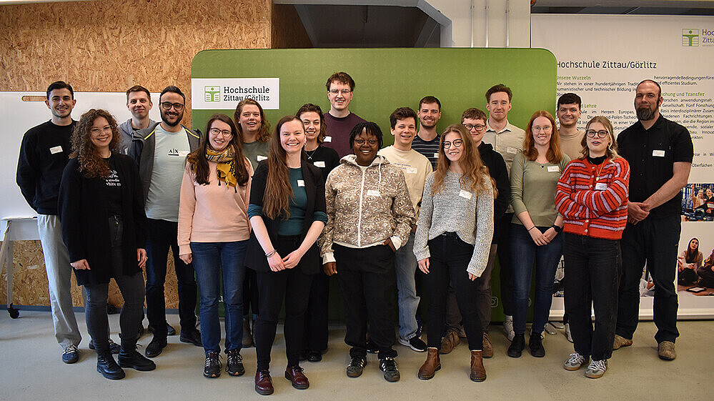 Gruppenbild der Workshopteilnehmenden im Celsiuz